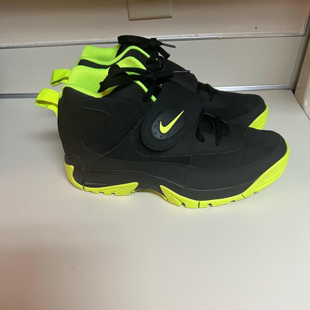 Nike Air Mission (No Box; Box not included)